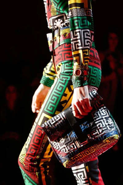 Look 62